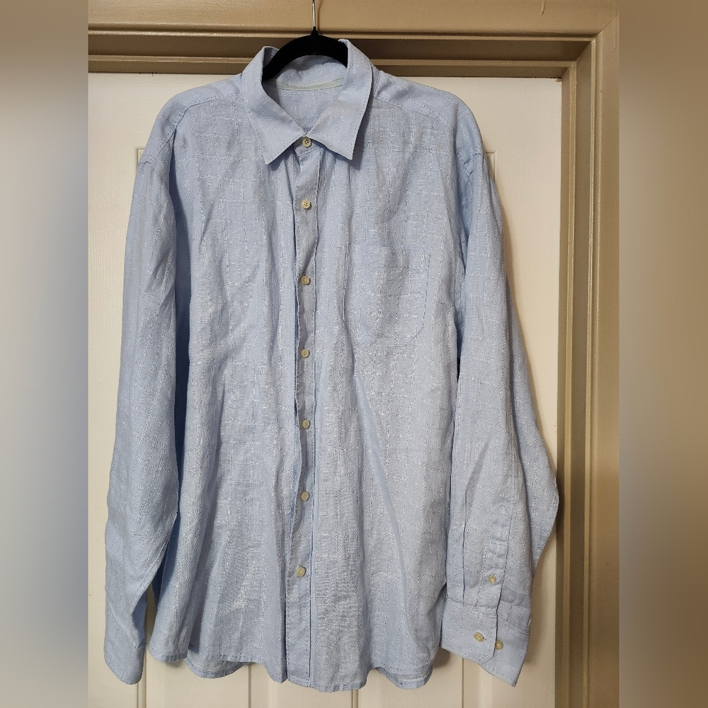 tommy bahama 100% silk XL men's dress shirt, light blue. like new